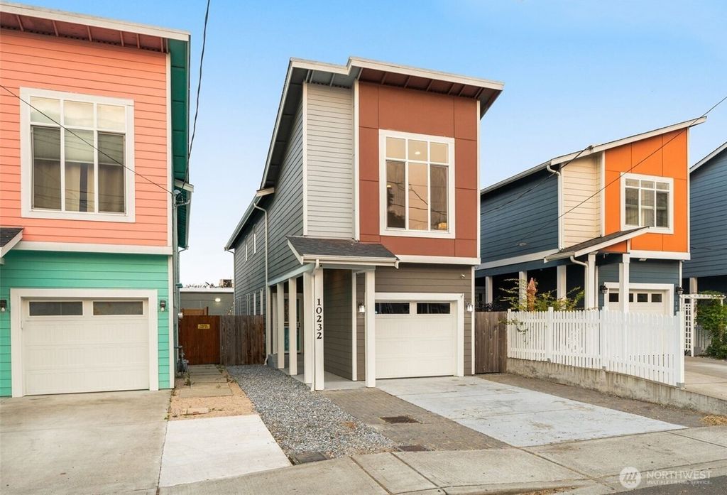 Photo of 10232 17th Avenue SW, Seattle, WA 98146 (MLS # 2421097)