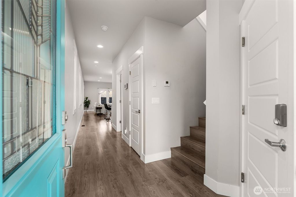 Photo of 10232 17th Avenue SW, Seattle, WA 98146 (MLS # 2421097)