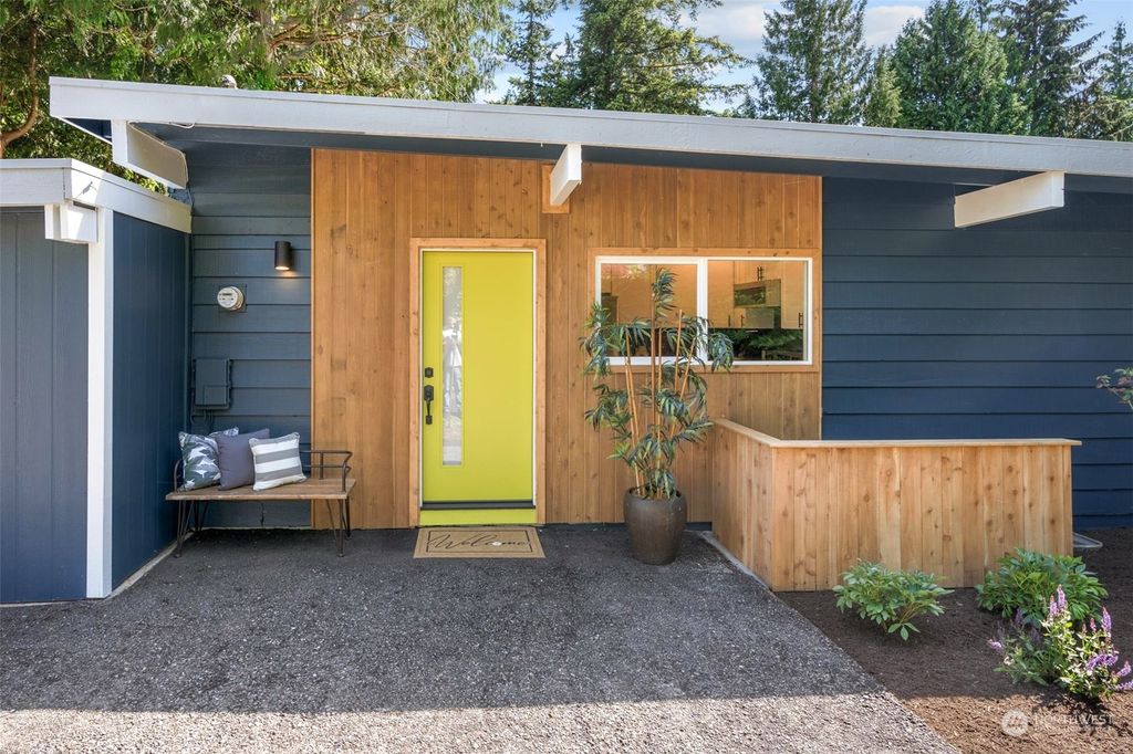 Photo of 15857 SE 12th Place, Bellevue, WA 98008 (MLS # 2248930)