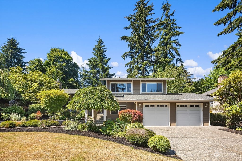 Photo of 15910 NE 105th Street, Redmond, WA 98052 (MLS # 2273248)