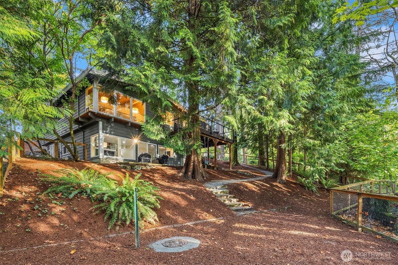 9 Mt Pilchuck Avenue NW