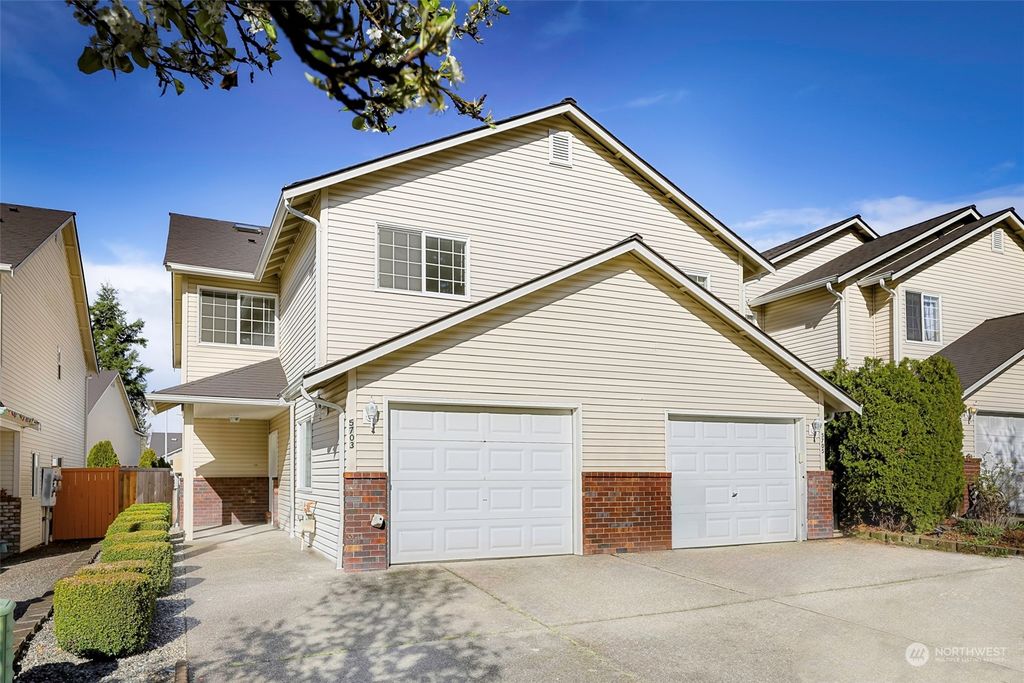 Photo of 5703 137th Place SE, Everett, WA 98208 (MLS # 2212523)