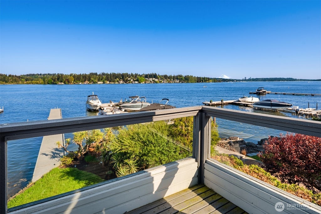 Photo of 8503 NE Juanita Drive, Kirkland, WA 98034 (MLS # 2544181)