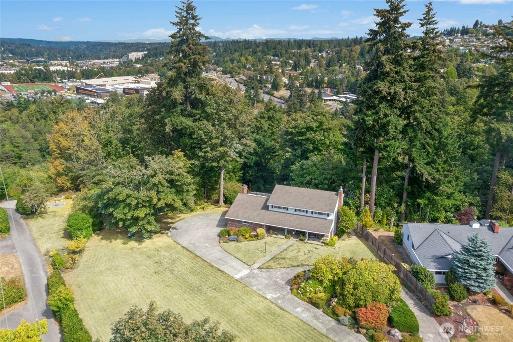 Photo of 12406 SE 47th Street, Bellevue, WA 98006 (MLS # 2586674)
