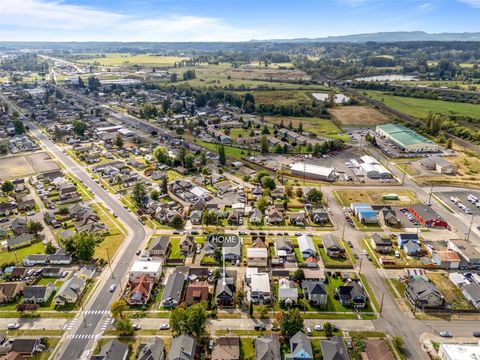 A home in Chehalis