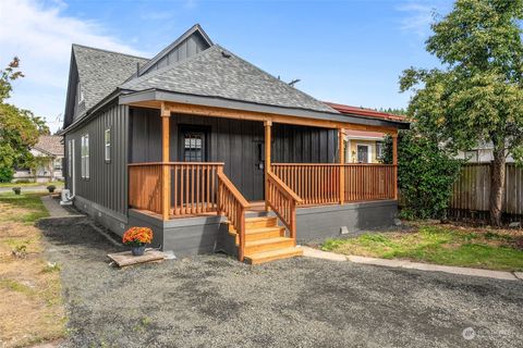 A home in Chehalis