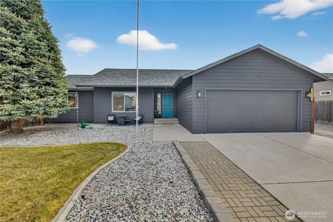 Photo of 2532 Aviation Drive, East Wenatchee, WA 98802 (MLS # 2498170)