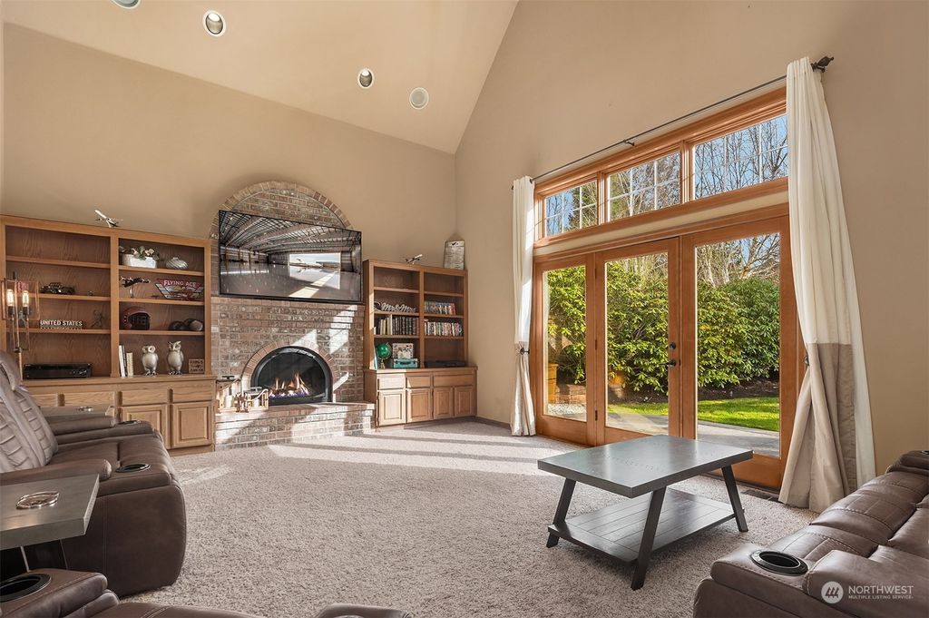 Photo of 33520 7th Place SW, Federal Way, WA 98023 (MLS # 2041741)