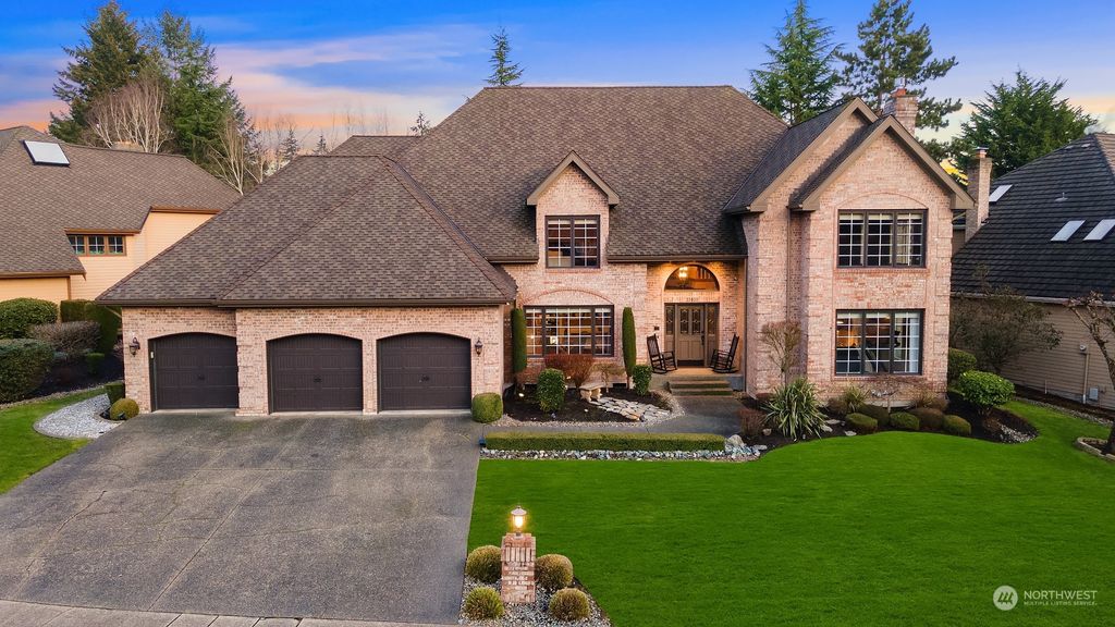 Photo of 33520 7th Place SW, Federal Way, WA 98023 (MLS # 2041741)