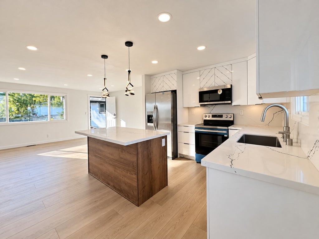 Photo of 24436 13th Place S, Des Moines, WA 98198 (MLS # 2599220)
