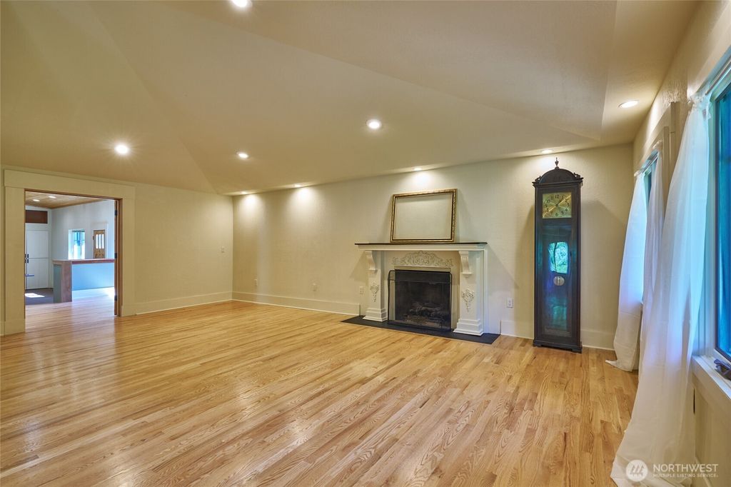 Photo of 1620 N 183rd Street, Shoreline, WA 98133 (MLS # 2531177)