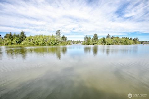 Photo of 575 Blue Wing Loop SE, Ocean Shores, WA 98569 (MLS # 2371246)