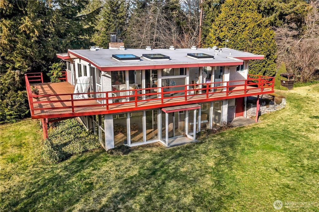 Photo of 18605 SE 240th Street, Covington, WA 98042 (MLS # 2341587)