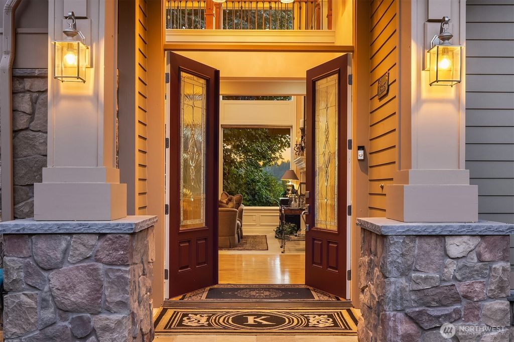 Photo of 15335 NE 106th Court, Redmond, WA 98052 (MLS # 2509001)