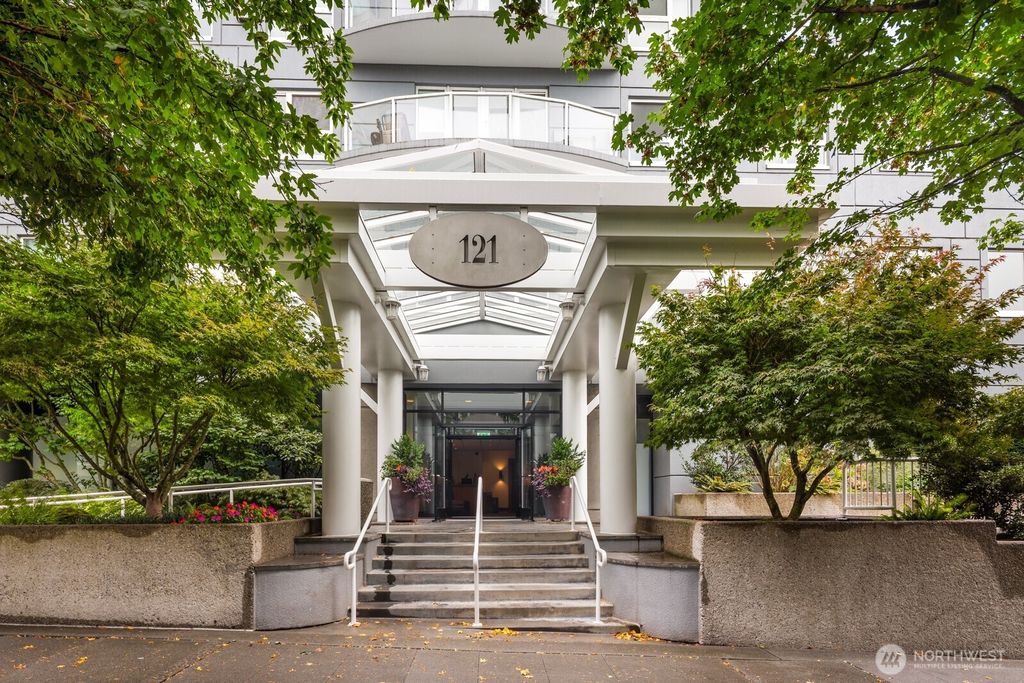 Photo of 121 Vine Street #2506, Seattle, WA 98121 (MLS # 2438855)