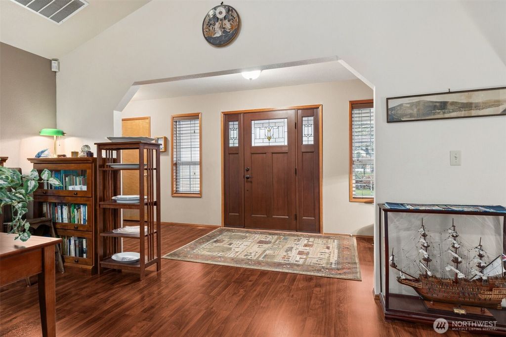 Photo of 7206 Deerfield Park Drive NE, Olympia, WA 98516 (MLS # 2490107)