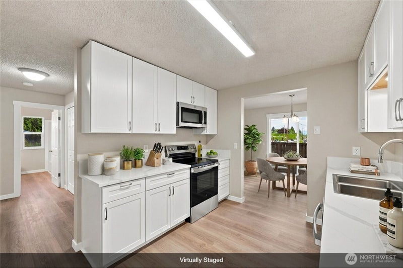 5807 Hendrickson Avenue 101
