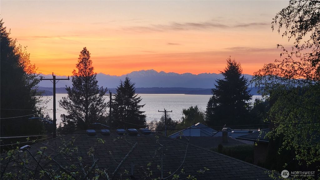 Photo of 9117 40th Avenue SW, Seattle, WA 98136 (MLS # 2354078)