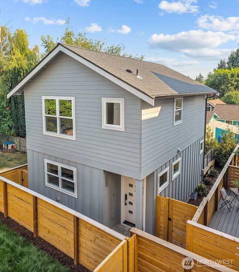 7348 22nd Avenue NW Seattle WA 98117