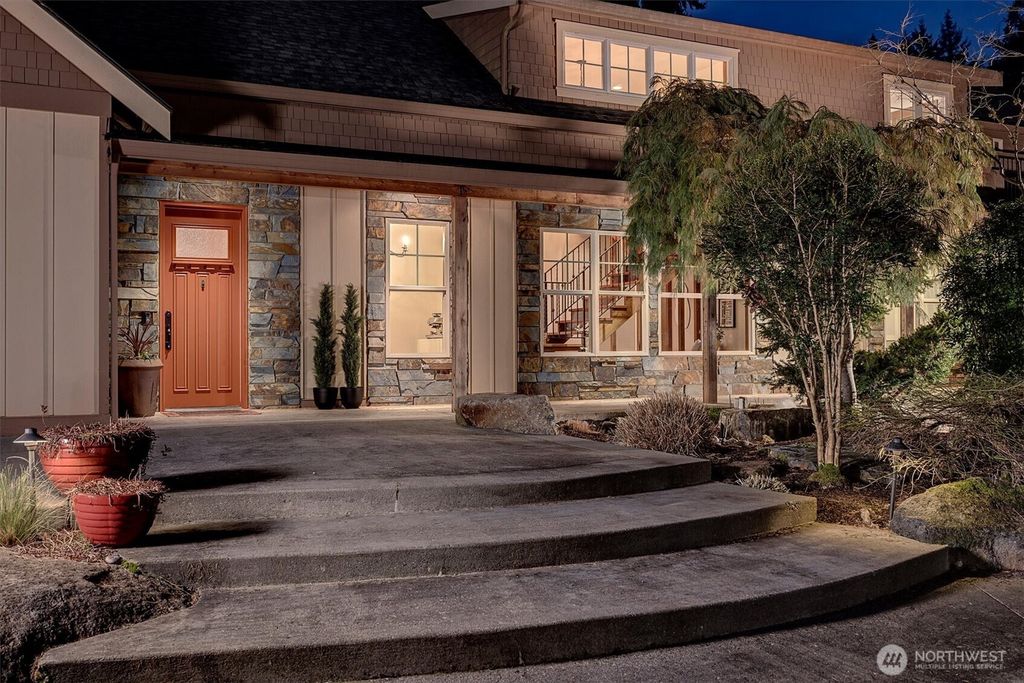 Photo of 3018 Ilwaco Avenue NE, Renton, WA 98059 (MLS # 2477586)