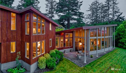 Photo of 15550 Sandridge Road, Long Beach, WA 98631 (MLS # 1984844)
