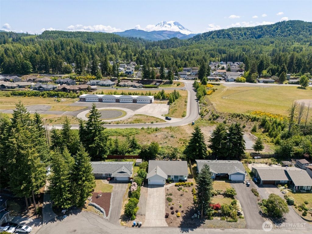 listing image 9361793066002728254
