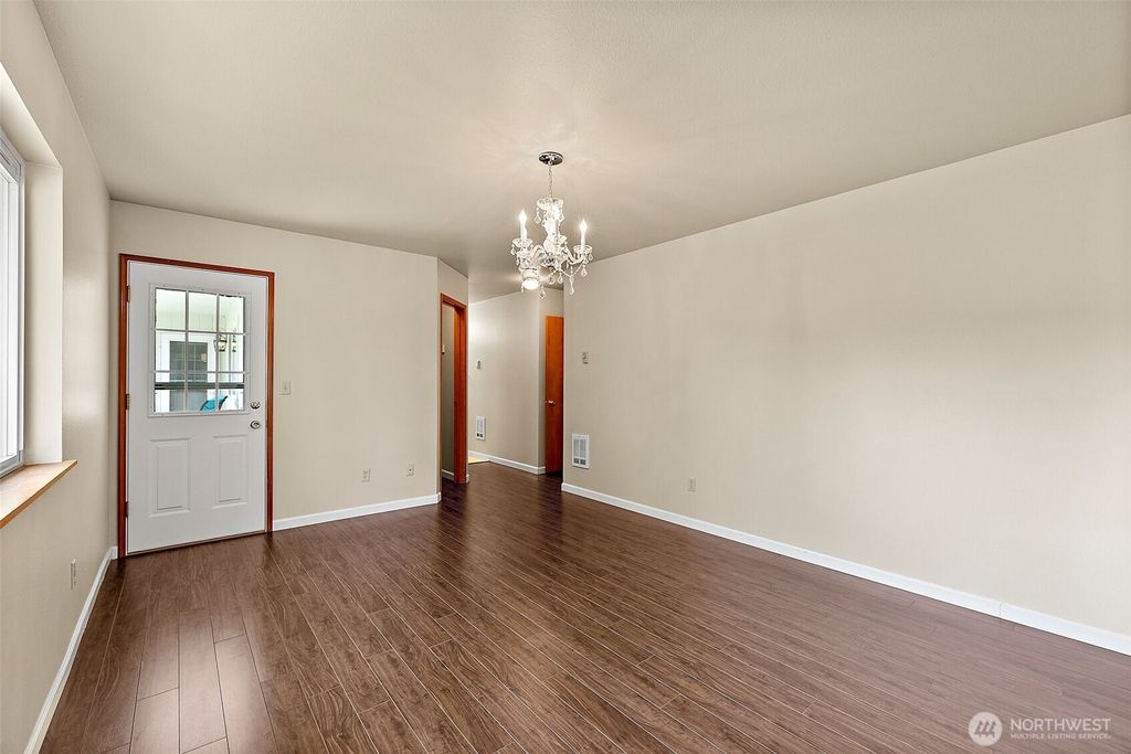 listing image 9369455547783727633