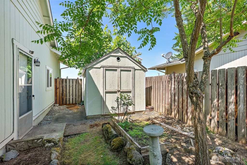listing image 9364159687106405864