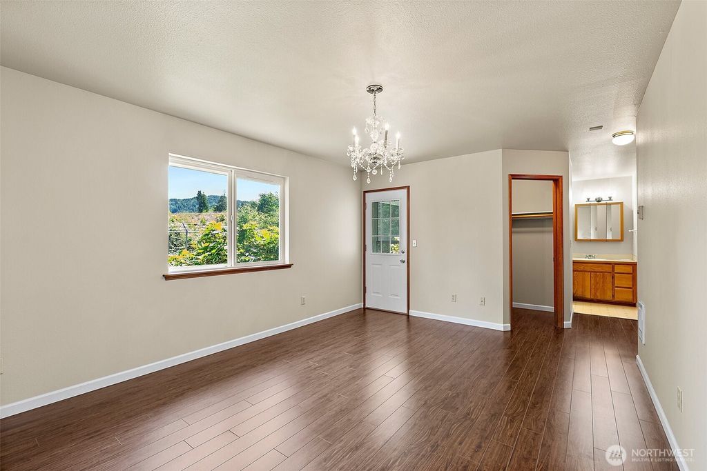 listing image 9368632121105966994
