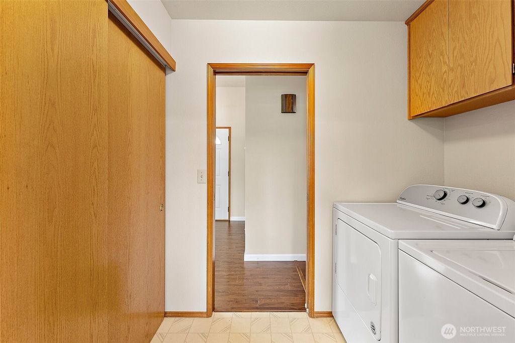 listing image 9362657013516638703