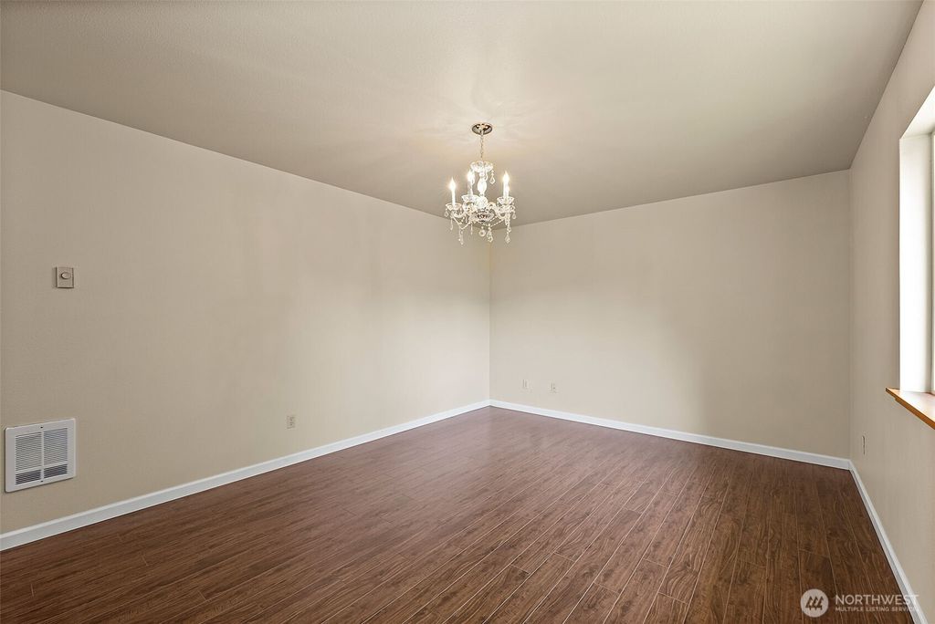 listing image 9364869572230844415