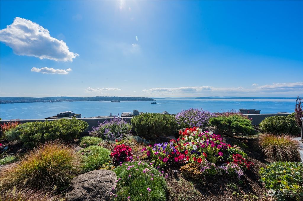 Photo of 2621 2nd Avenue #805, Seattle, WA 98121 (MLS # 2218263)