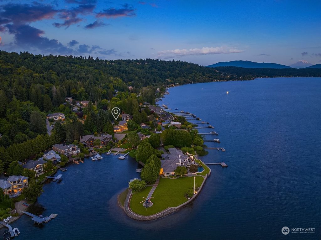 Photo of 3525 E Lake Sammamish Shore Lane NE, Sammamish, WA 98074 (MLS # 2132420)