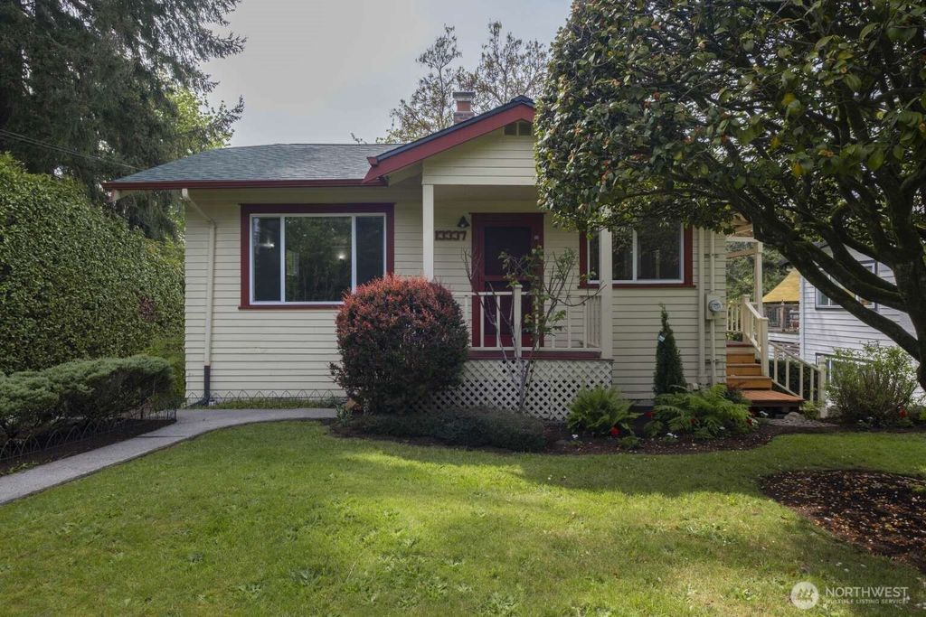 Photo of 13337 30th Avenue NE, Seattle, WA 98125 (MLS # 2377436)