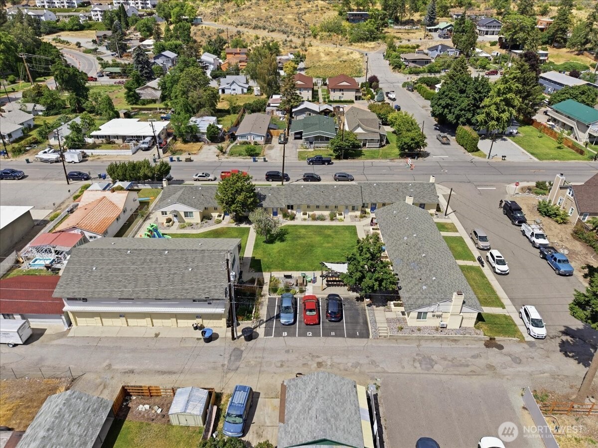 315 W Gibson Avenue