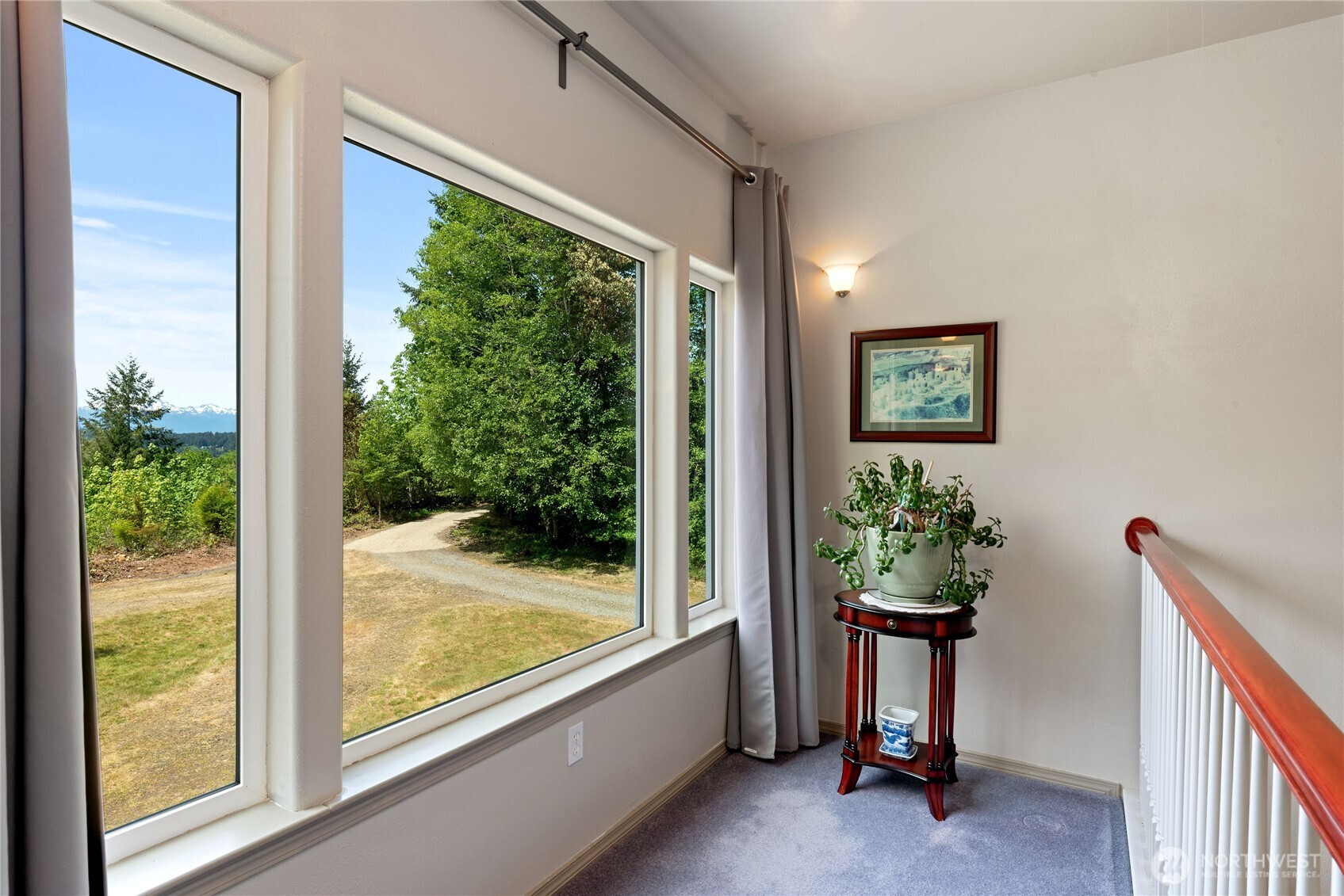 323 E Alderwood Road