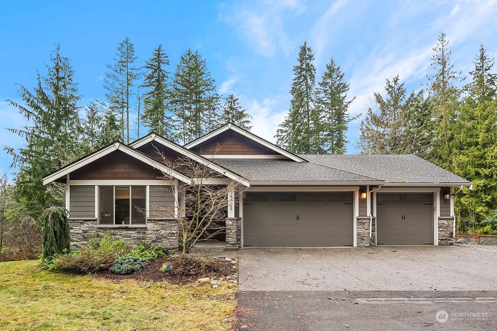 Photo of 14729 Tiger Mountain Road SE, Issaquah, WA 98027 (MLS # 2029086)