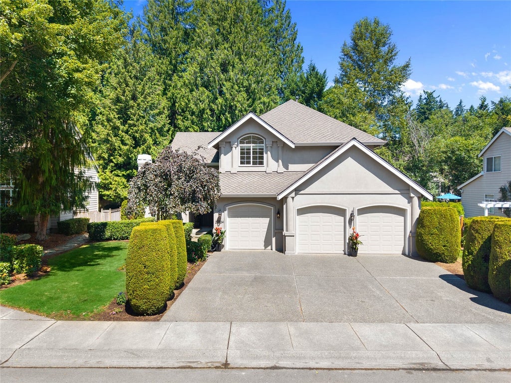 Photo of 20534 NE 33rd Court, Sammamish, WA 98074 (MLS # 2599857)