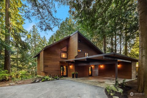 Photo of 21088 88th Place W, Edmonds, WA 98026 (MLS # 2057532)