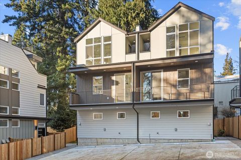 Photo of 10746 Interlake Avenue N, Seattle, WA 98133 (MLS # 2471081)