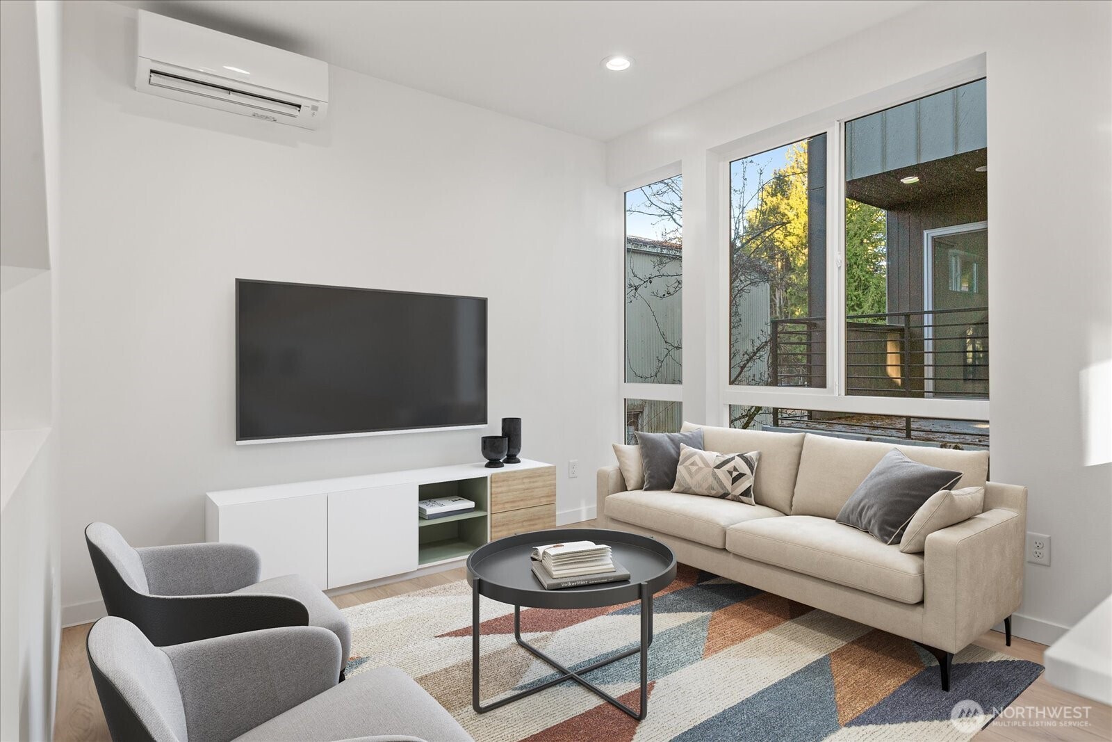 10746 Interlake Avenue N