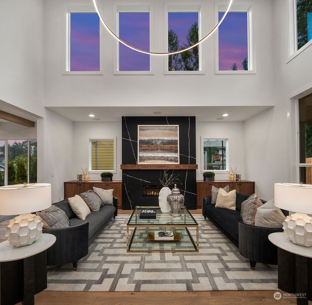 Photo of 1005 110th Avenue SE, Bellevue, WA 98004 (MLS # 2202110)