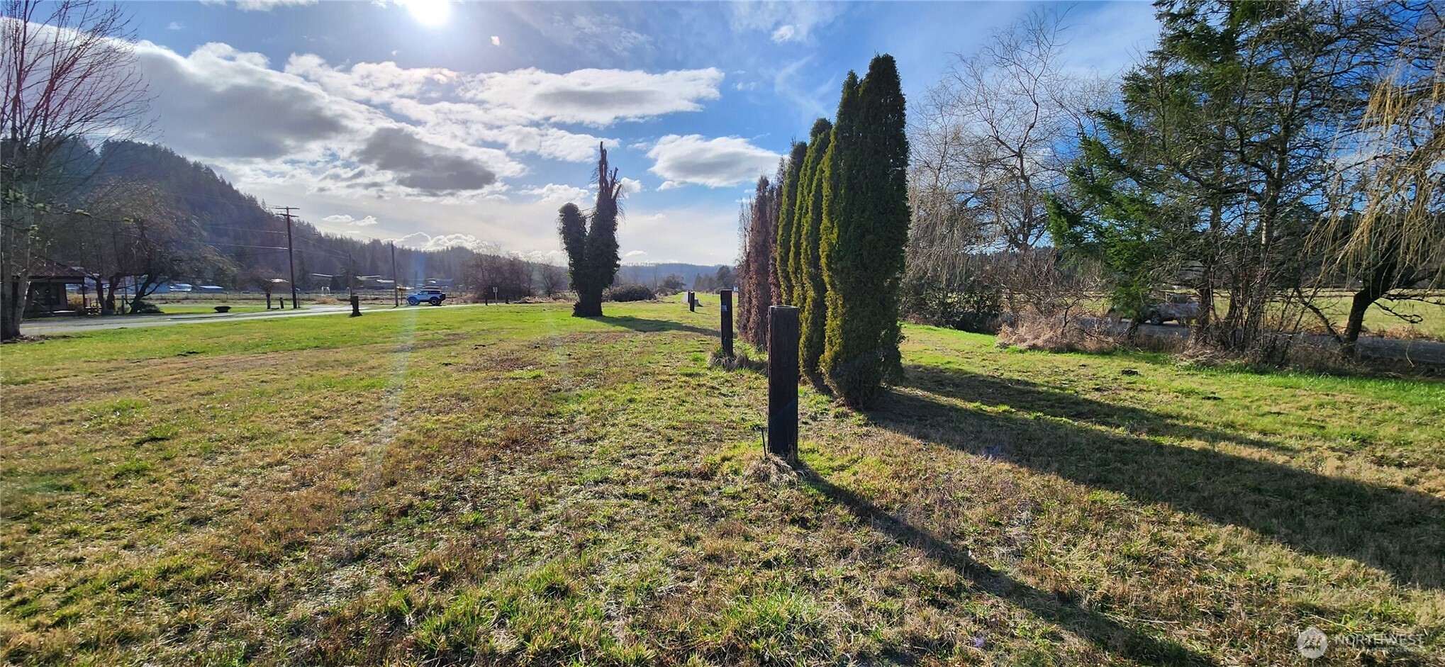 4 Pioneer Way E