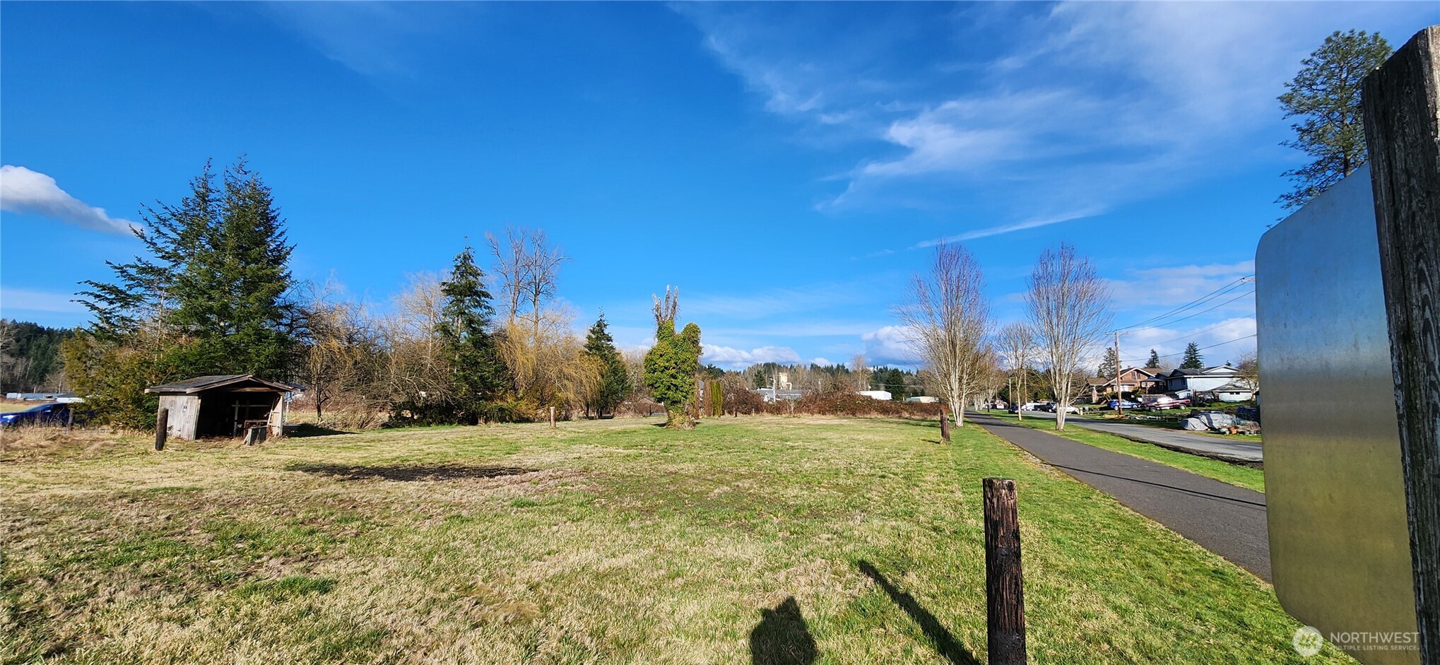 4 Pioneer Way E