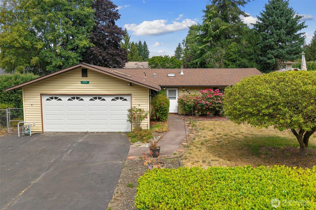 Photo of 2920 Aegean Boulevard, Bremerton, WA 98311 (MLS # 2571100)