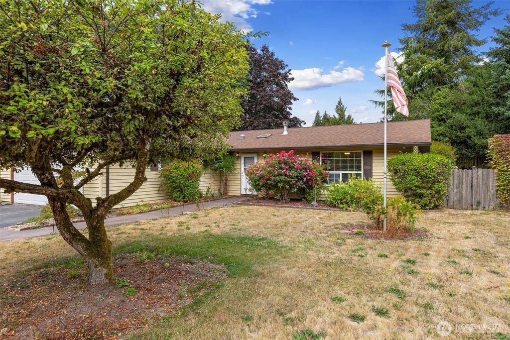 Photo of 2920 Aegean Boulevard, Bremerton, WA 98311 (MLS # 2571100)