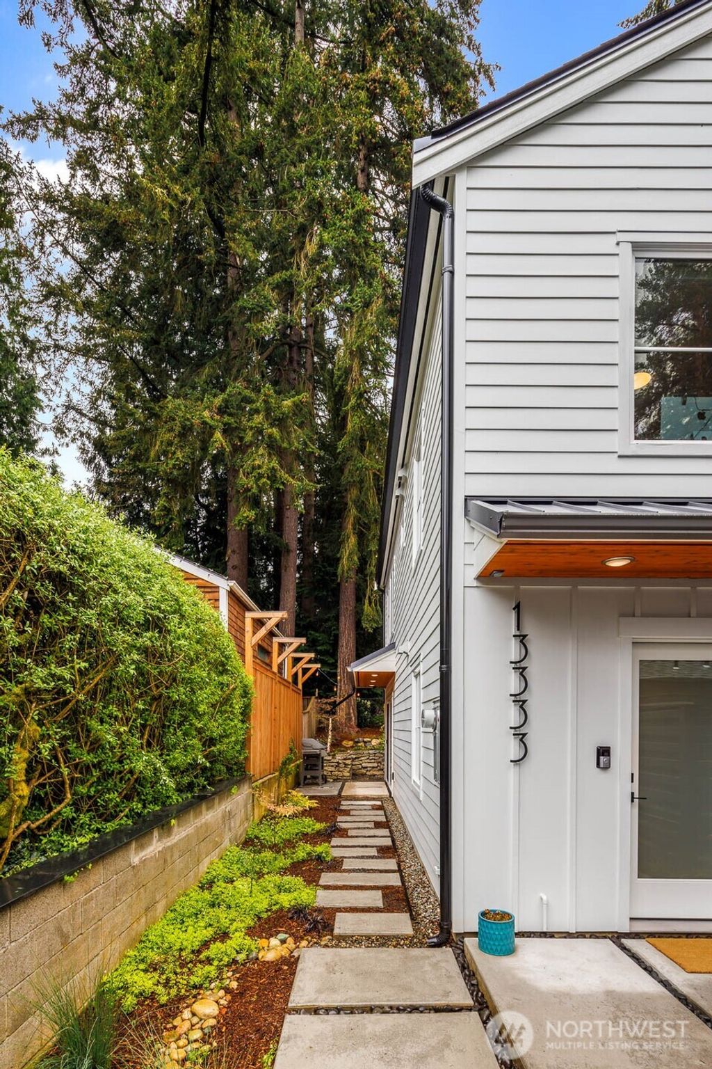 Photo of 13333 25th Avenue NE, Seattle, WA 98125 (MLS # 2415800)