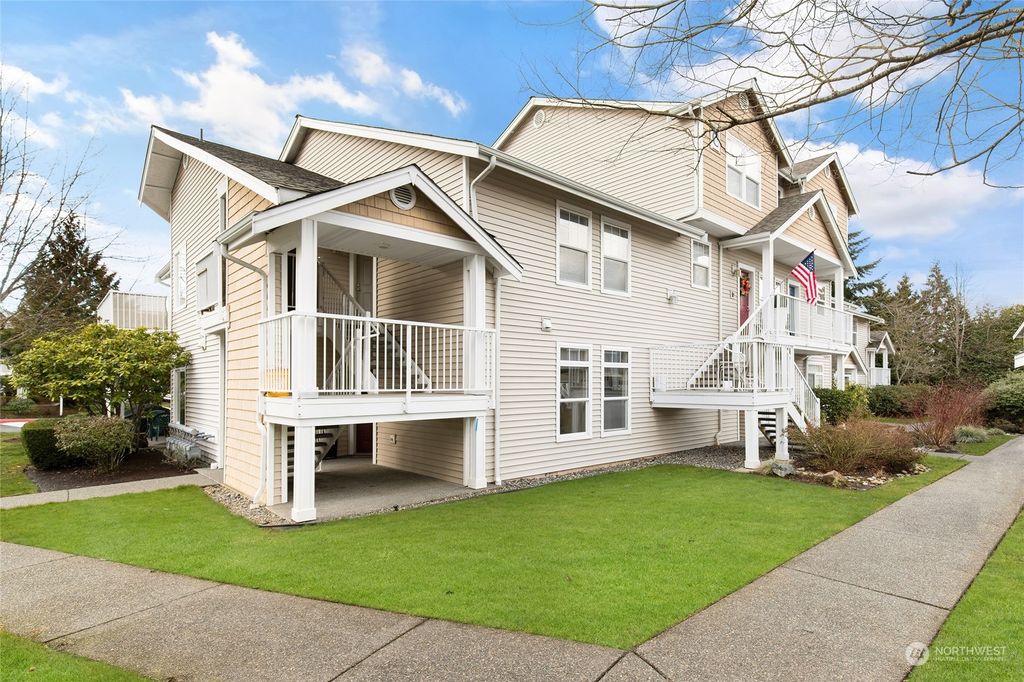 Photo of 5400 Harbour Pointe Boulevard #C101, Mukilteo, WA 98275 (MLS # 2041962)