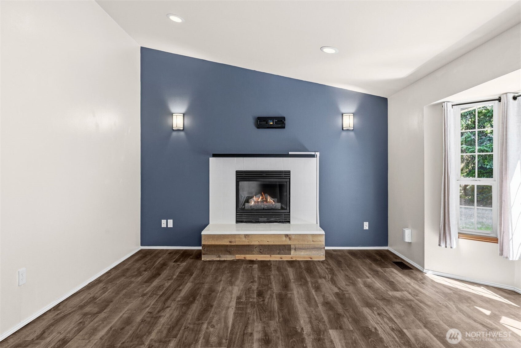 1425 128th Drive NE