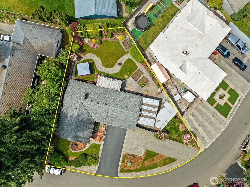 Photo of 32305 10th Place S, Federal Way, WA 98003 (MLS # 2380596)
